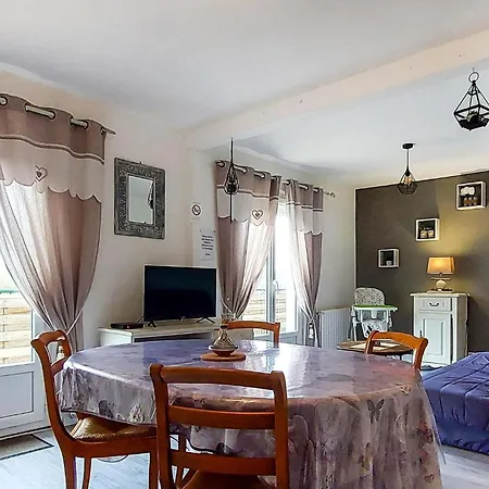 Apartment Cozy Apartment In Saint-Aubin-Le-Cauf