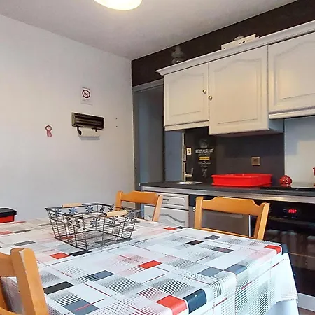 Cozy Apartment In Saint-Aubin-Le-Cauf Apartment Saint-Aubin-le-Cauf
